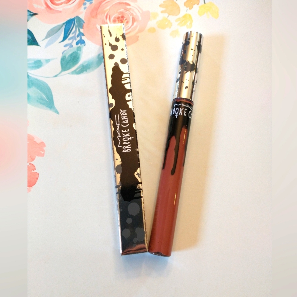 MAC Brooke Candy Vamplify Lip Gloss In Pamela